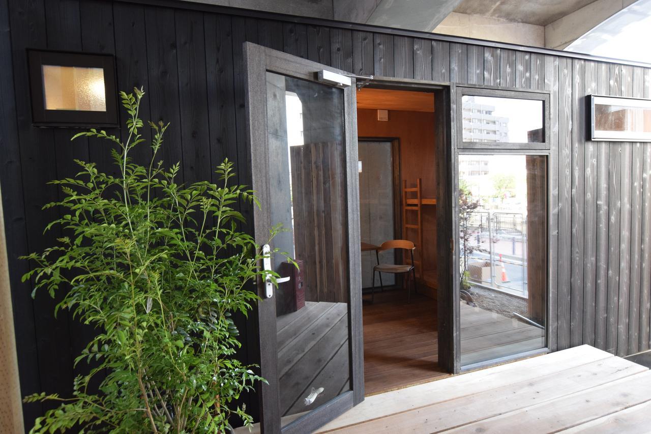 Хостел Tinys Yokohama Hinodecho Екстер'єр фото