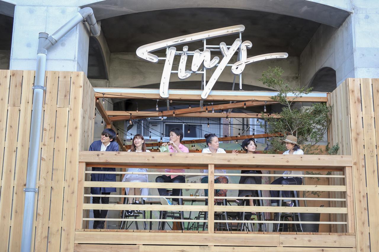 Хостел Tinys Yokohama Hinodecho Екстер'єр фото